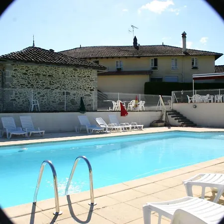 فندق مبيت وإفطار Le Ranfort D'hotes 3*