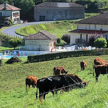 Le Ranfort D'hotes Bed & Breakfast 3*